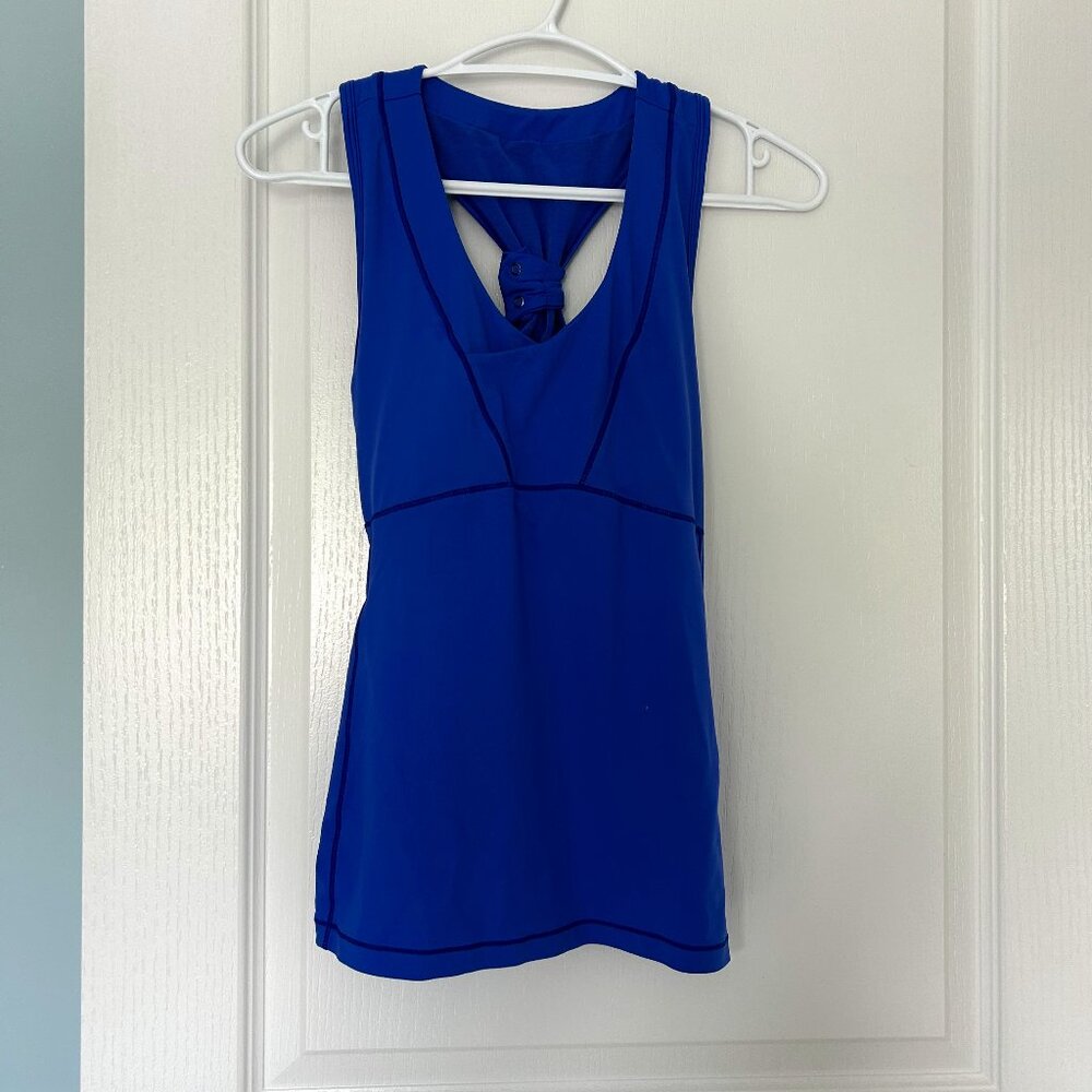 Lolë Adjustable Racerback Yoga Tank – M